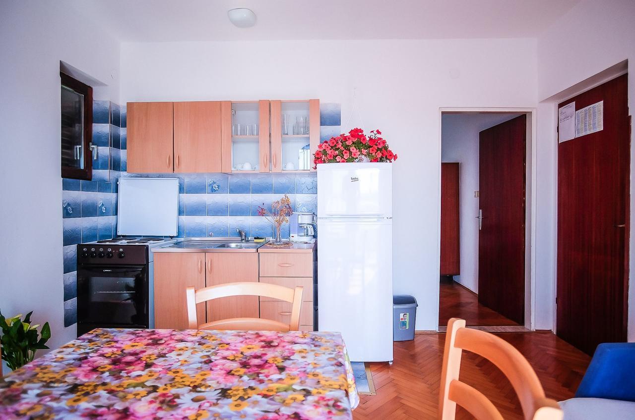Apartments Biserka Barbat na Rabu المظهر الخارجي الصورة