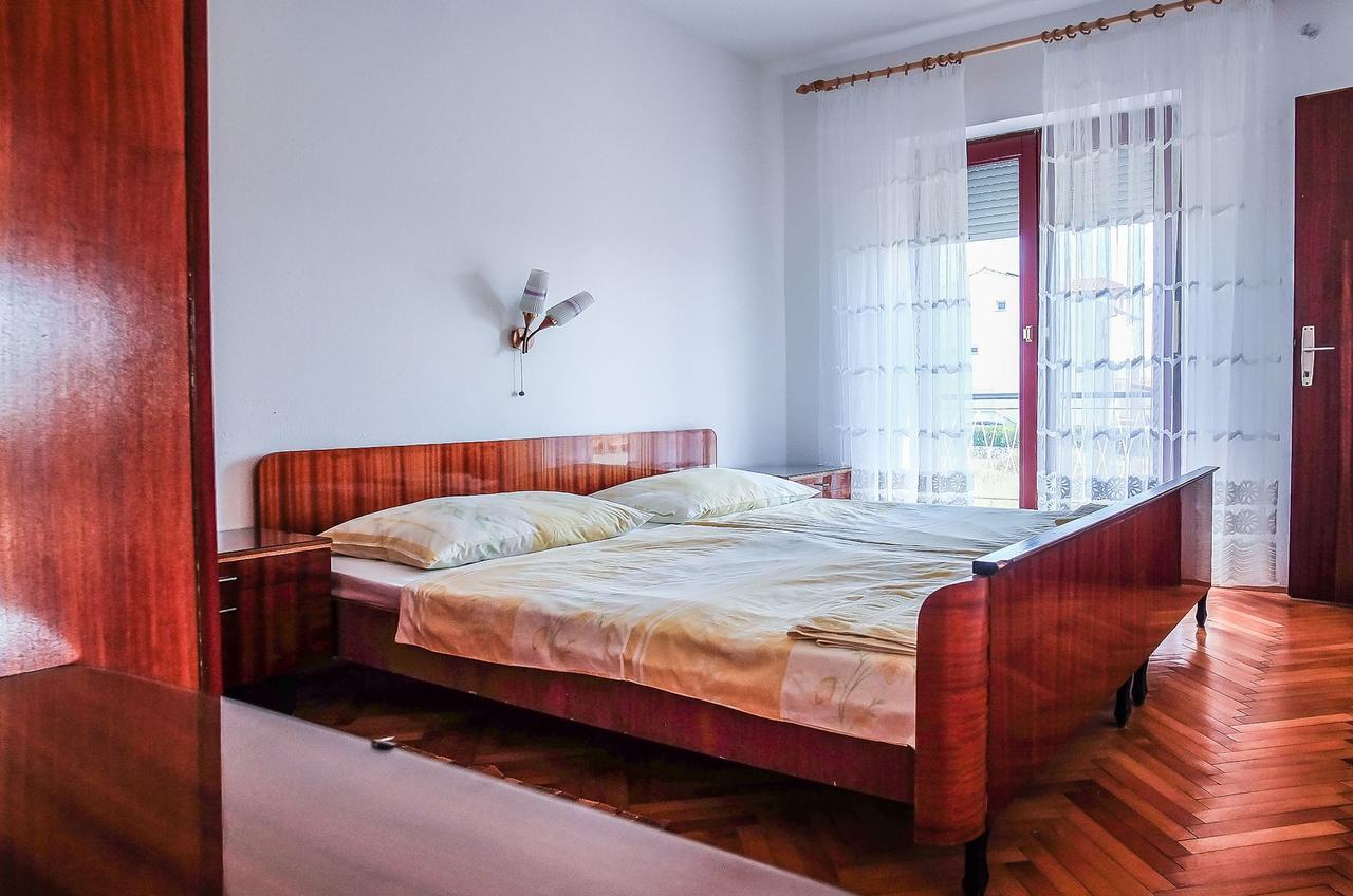 Apartments Biserka Barbat na Rabu المظهر الخارجي الصورة